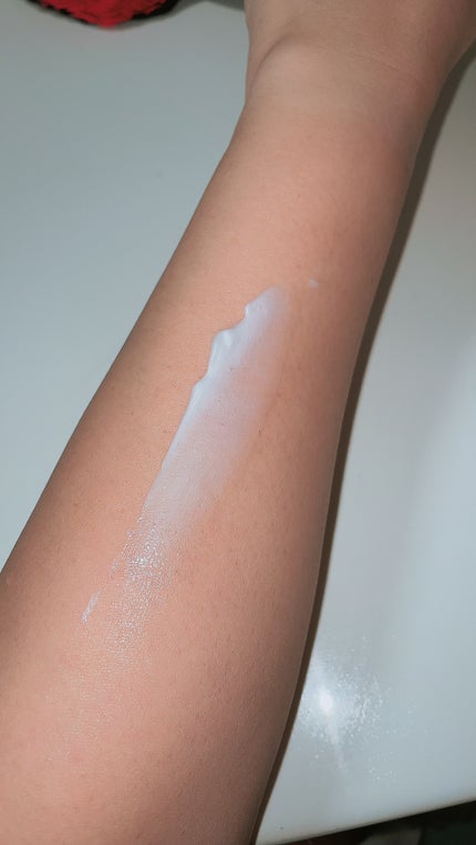 メディケイティッド センシティブケア ボディローション うるおいケア <医薬部外品>/ヴァセリン/ボディローションを使ったクチコミ(4枚目)