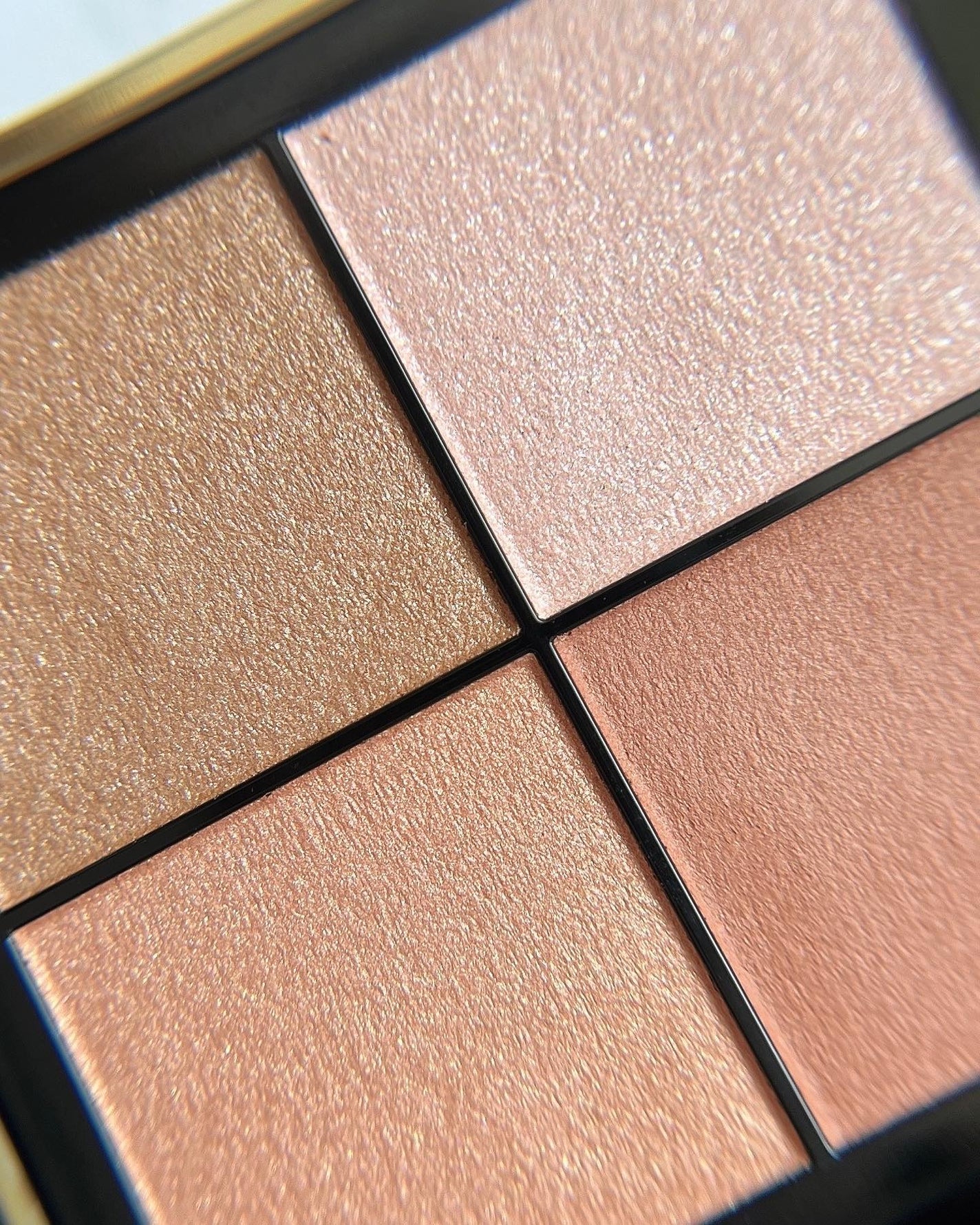 リアルクローズシャドウ/excel/アイシャドウパレットを使ったクチコミ(2枚目)