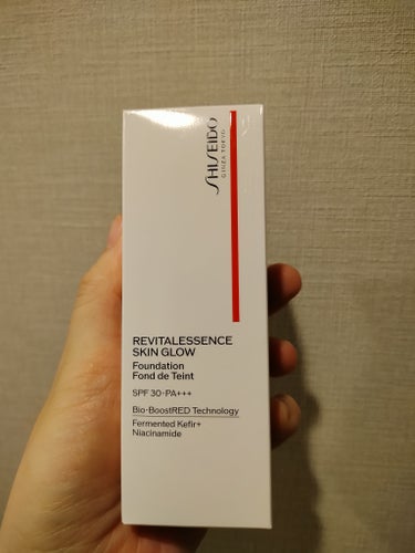  #ワタシを変えたコスメ3種の神器 
SHISEIDO　エッセンス スキングロウ ファンデーション　140　Porcelain
YouTubeで色々な方がおすすめしてるのを見てほしい！と思ったファンデー