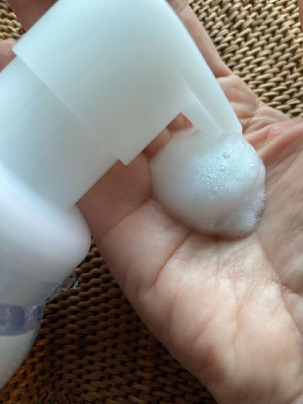 ミリコ on LIPS 「洗い上がりがスッキリしていて私好み!ビオレのあの昔からおなじみ..」(3枚目)