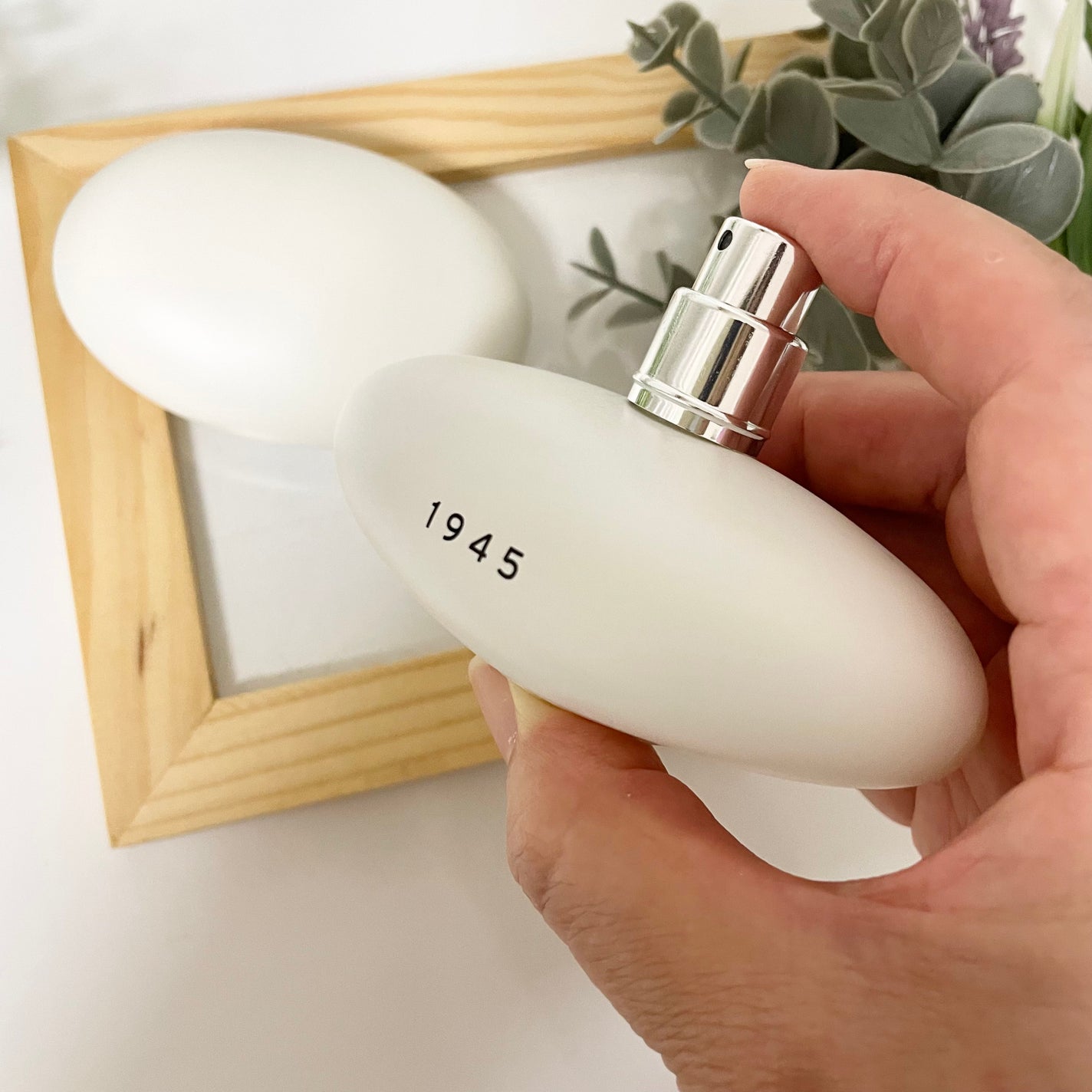 1945 オードトワレ WHITE/SHOLAYERED/香水(レディース)を使ったクチコミ(3枚目)