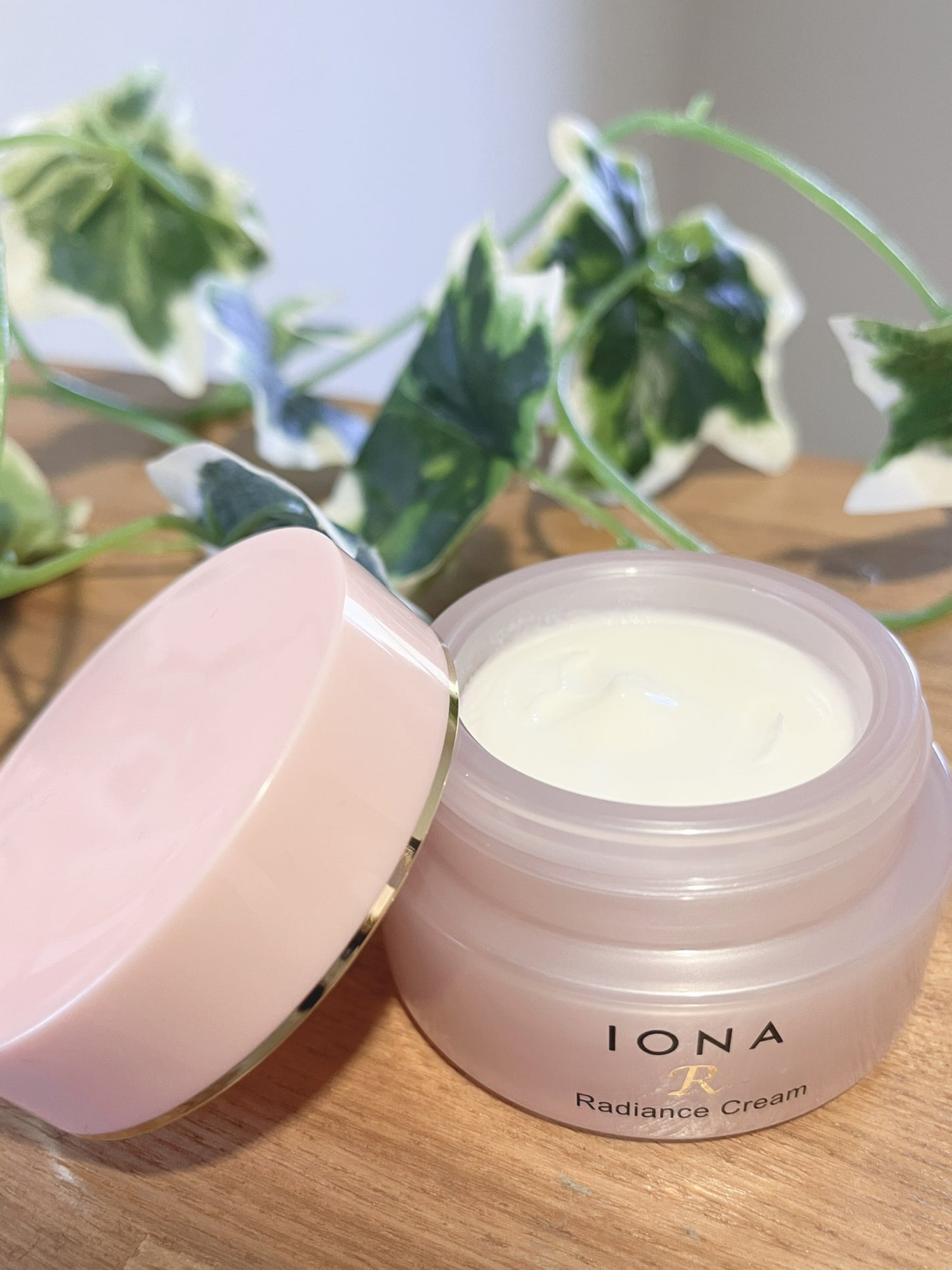 イオナR ラディアンス クリーム/イオナR (イオナアール)/フェイスクリームを使ったクチコミ(2枚目)