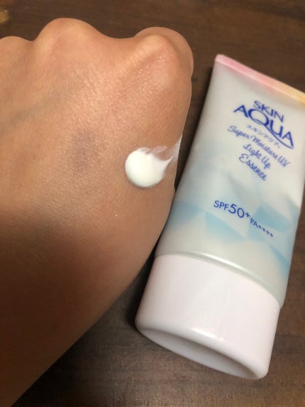 スーパーモイスチャーUVライトアップエッセンス/スキンアクア/日焼け止めローションを使ったクチコミ(3枚目)