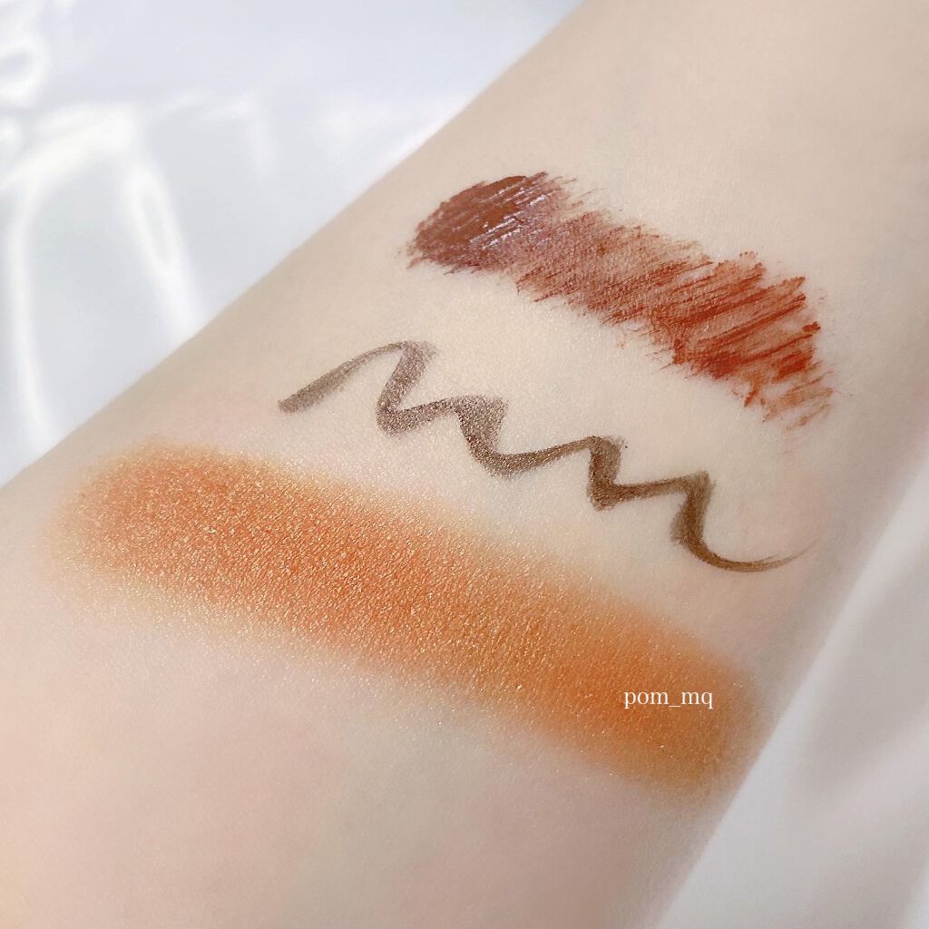 シャドーカスタマイズ/MAJOLICA MAJORCA/単色アイシャドウを使ったクチコミ（3枚目）