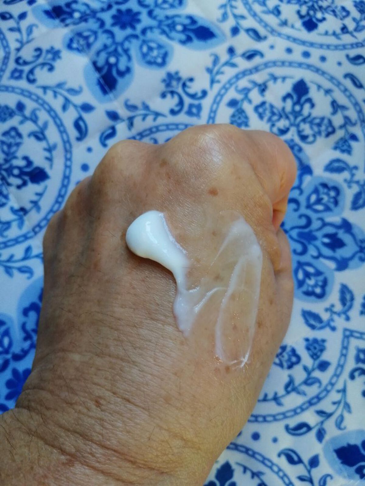 モイスチュア ハンドローション/ノエビア/ハンドクリームを使ったクチコミ（3枚目）