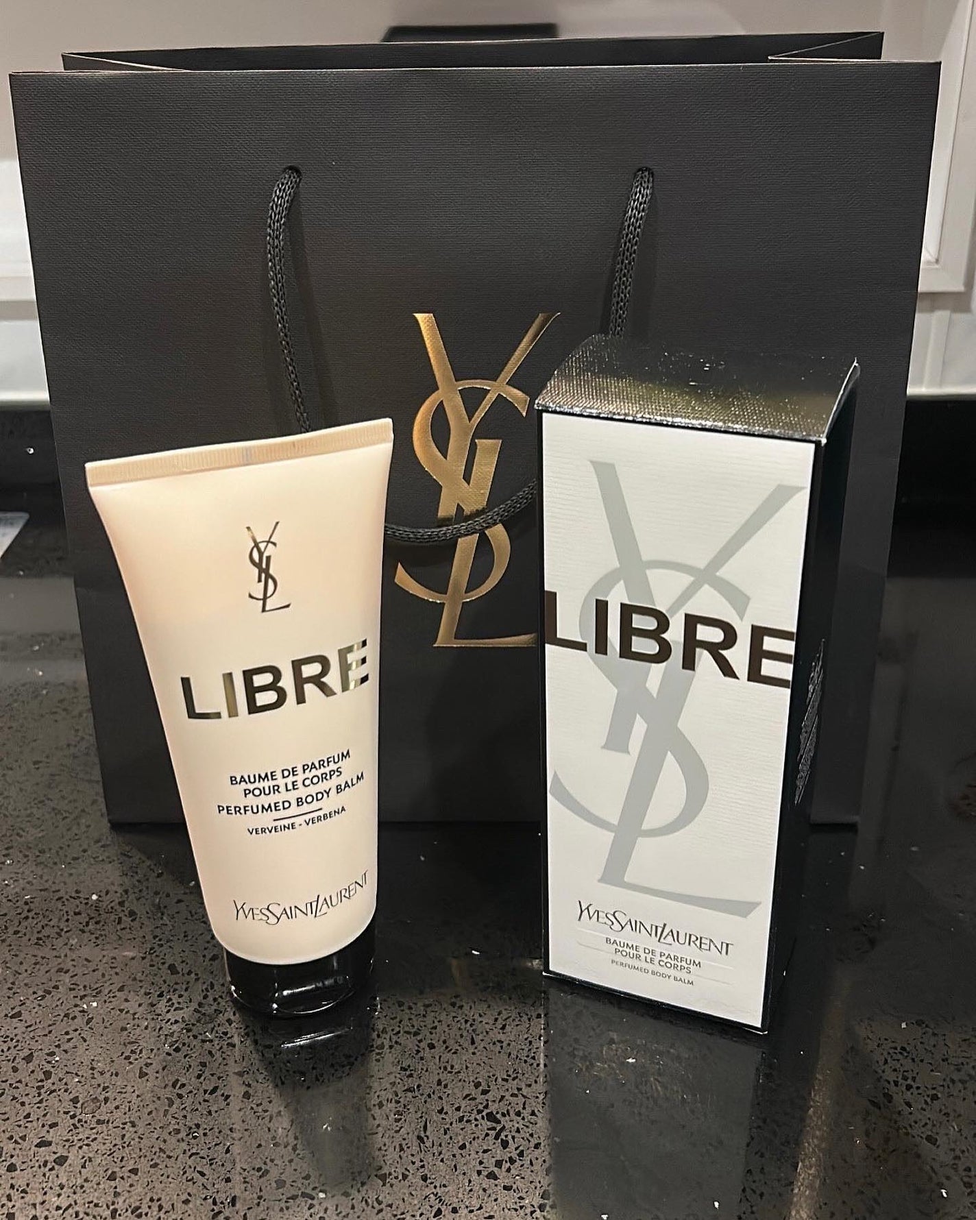 リブレ ボディバーム/YVES SAINT LAURENT BEAUTE/ボディクリームを使ったクチコミ(1枚目)
