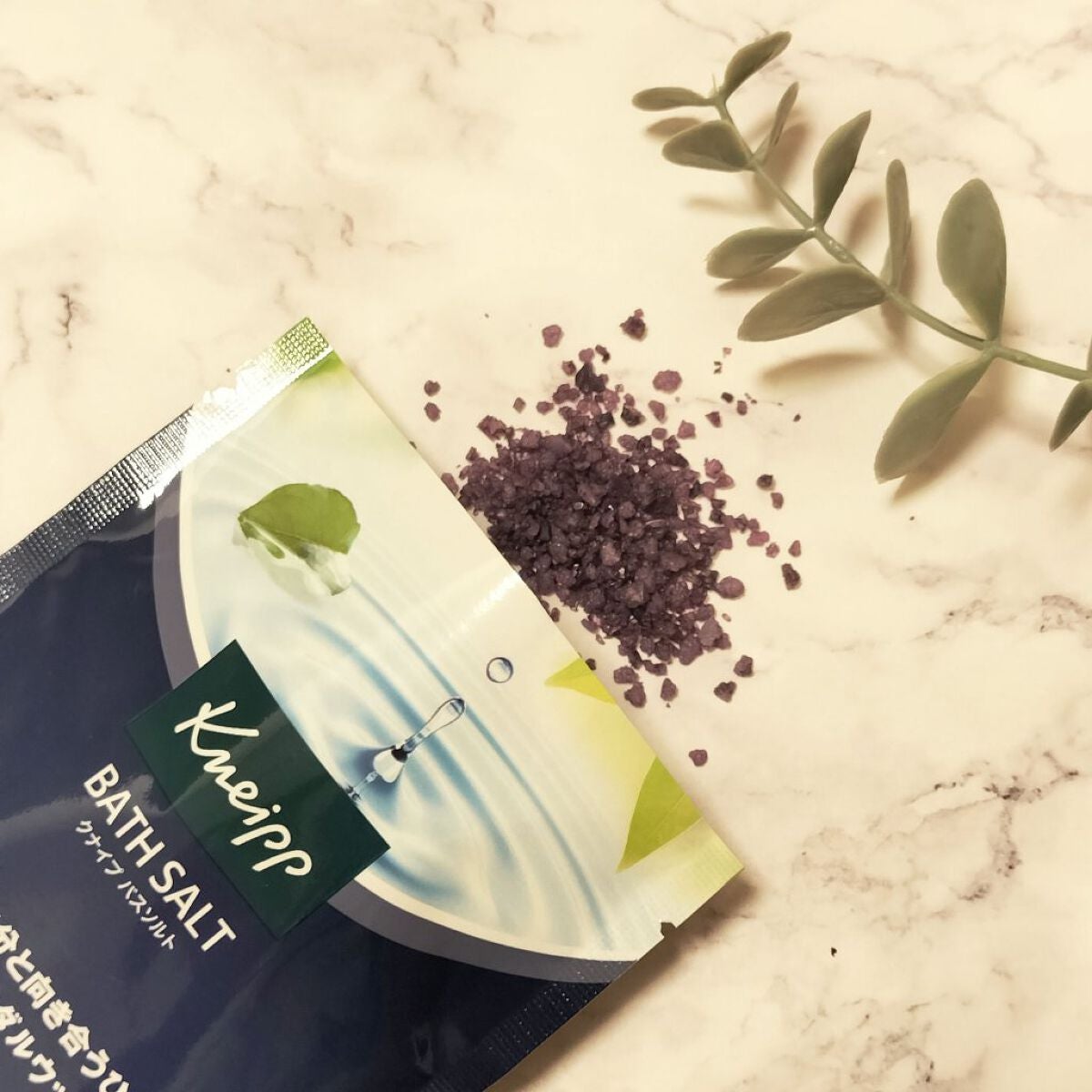 クナイプ バスソルト サンダルウッドの香り/クナイプ/無機塩系入浴剤を使ったクチコミ(2枚目)