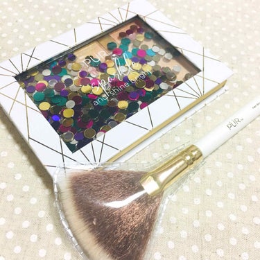 Sparkle and Shine Bright Travel Highlighter Palette & Fan Brush/PUR/パウダーハイライトを使ったクチコミ（1枚目）