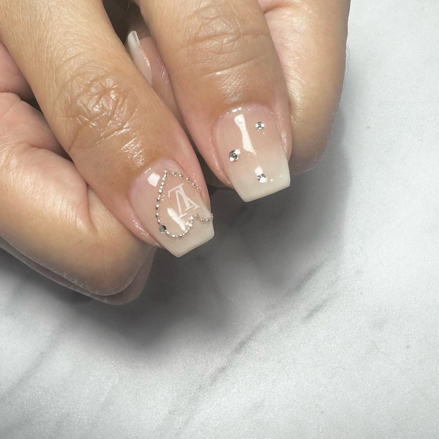 kanna on LIPS 「・・・𝔹𝕒𝕓𝕪𝕓𝕠𝕠𝕞𝕖𝕣×𝕙𝕖𝕒𝕣𝕥🤍🩷何にでも合うベイビー..」(2枚目)