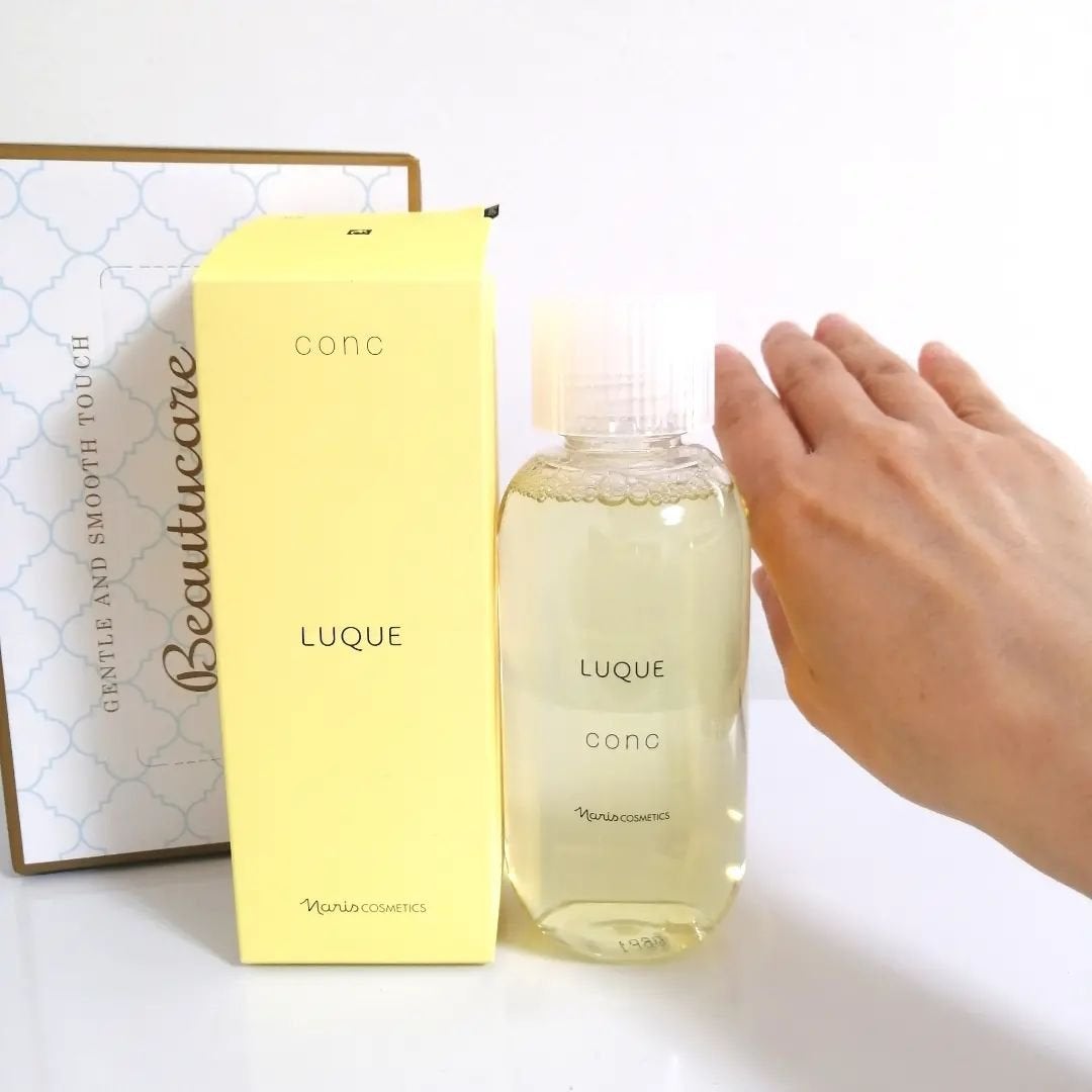 lili on LIPS 「『ナリスルクエコンク』ふきとり用化粧水です朝晩の洗顔後に、コッ..」(4枚目)