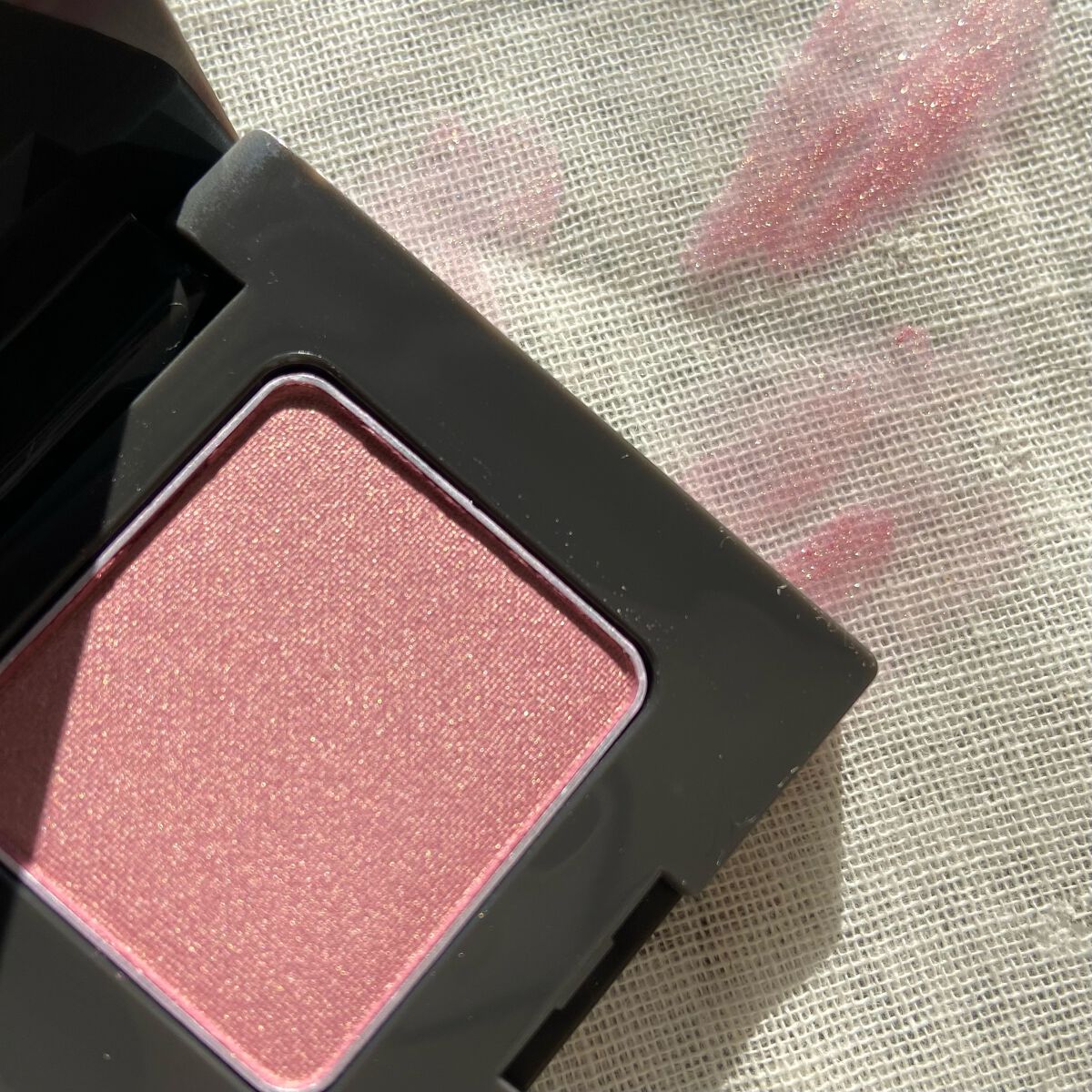 ニュアンス アイシャドウ d15  Yorimichi 〈寄り道〉/OSAJI/単色アイシャドウを使ったクチコミ（2枚目）