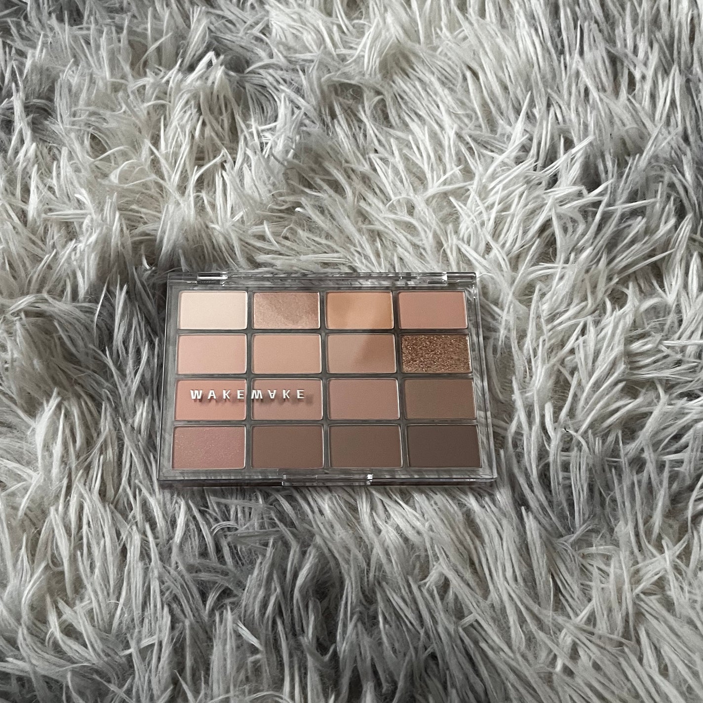 ソフトブラーリングアイパレット/wakemake/アイシャドウパレットを使ったクチコミ(3枚目)