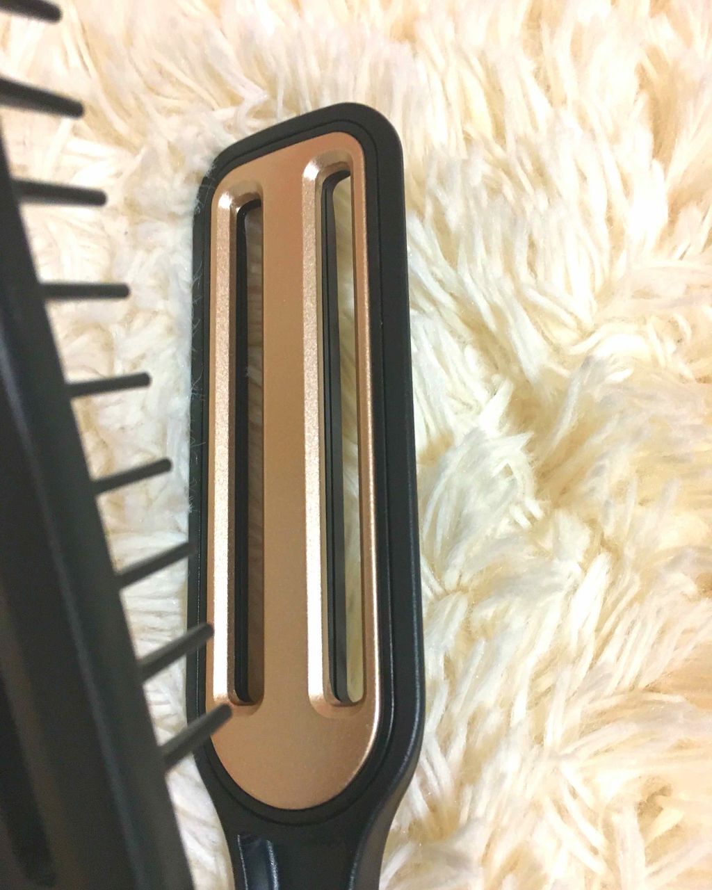 貝印 ストレートブローブラシのクチコミ「貝印  ストレートブローブラシ

こちらの商品は、
イオンの化粧品コーナーにある
ブラシの棚に.....」（3枚目）