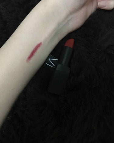 リップスティック(旧)/NARS/口紅を使ったクチコミ（1枚目）