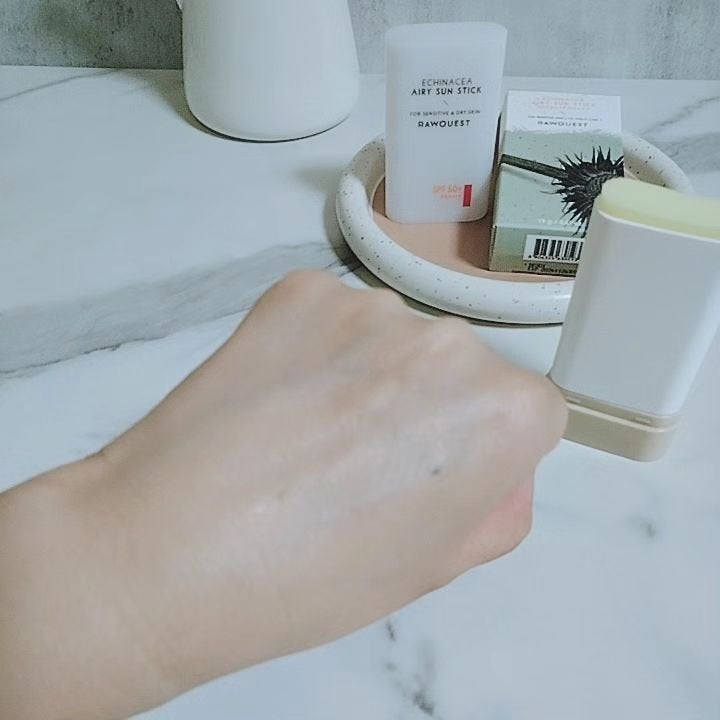 エネキシア エアリーサンスティック/RAWQUEST/日焼け止めスティックを使ったクチコミ(6枚目)
