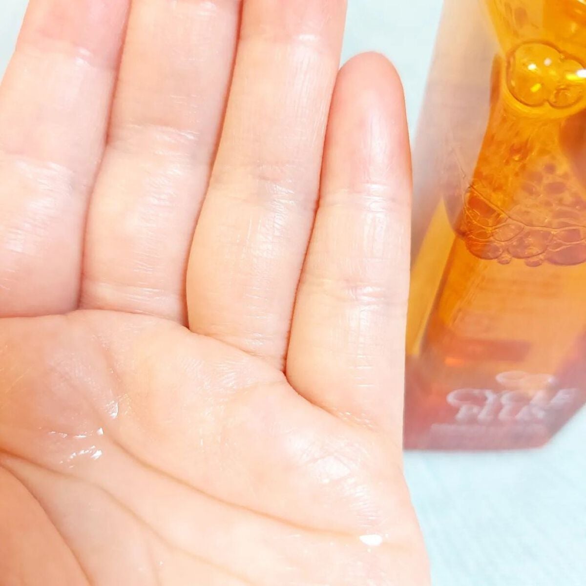 siki on LIPS 「【 サイクルプラスエンリッチローション 】大人の色々な悩みに、..」(6枚目)