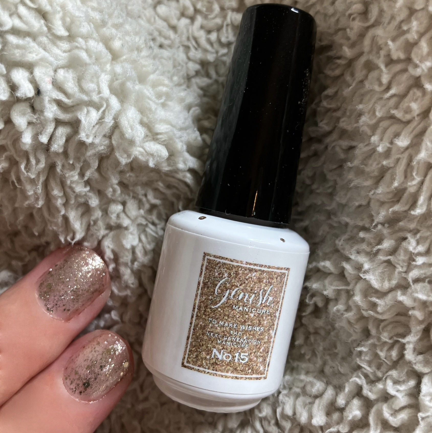 ジーニッシュ 15.シャンパン/ジーニッシュマニキュア/マニキュアを使ったクチコミ（1枚目）