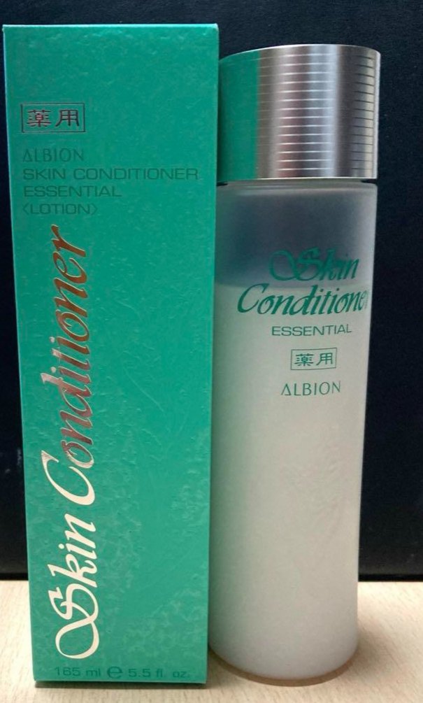  薬用スキンコンディショナーエッセンシャル N/ALBION/化粧水を使ったクチコミ（1枚目）