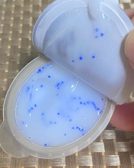 pikopiko on LIPS 「パンテーンのあの可愛いマカロンシリーズからブルーのマカロン パ..」(6枚目)