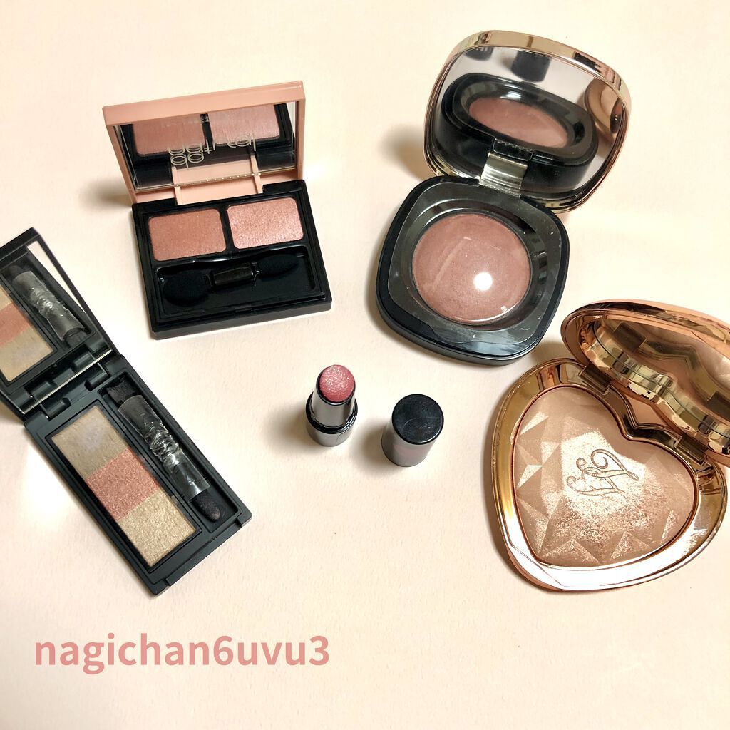 ラブ ライト ハイライター レイ オブ ライト/Too Faced/パウダーハイライトを使ったクチコミ（1枚目）