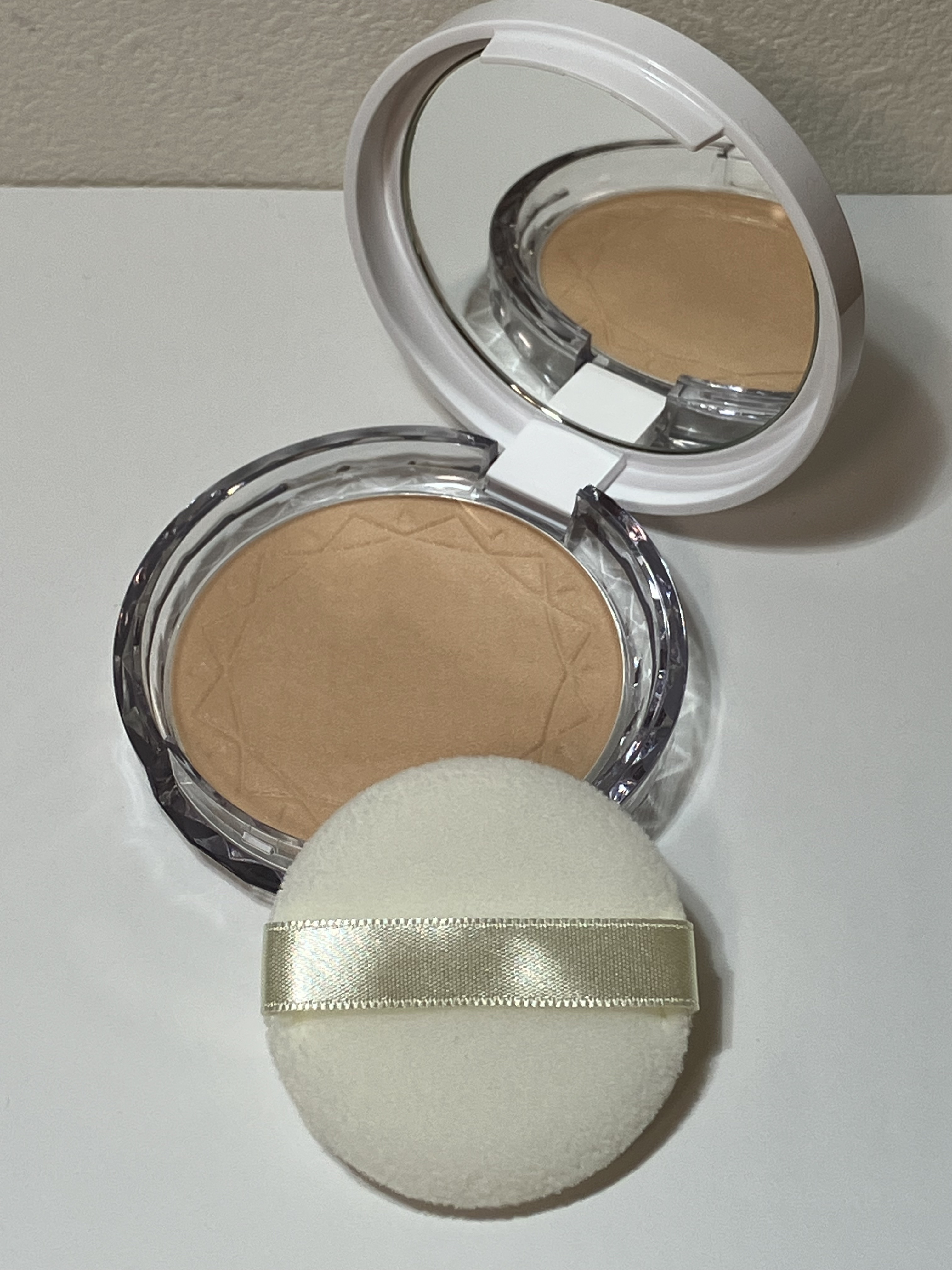 UVクリアフェイスパウダー/CEZANNE/プレストパウダーを使ったクチコミ（2枚目）