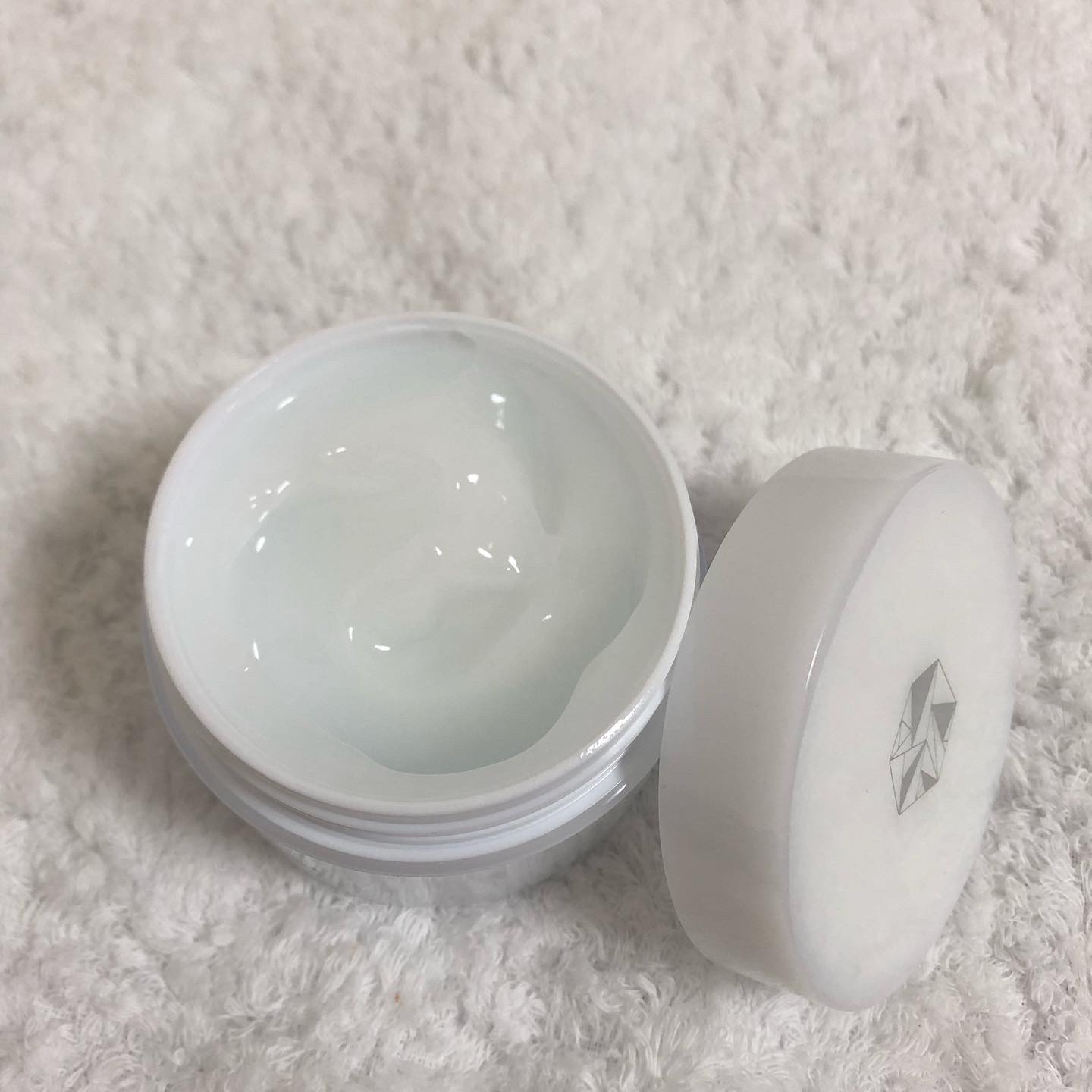 スパ＆ミネラル エッセンス ジェル/IONA/フェイスクリームを使ったクチコミ（3枚目）