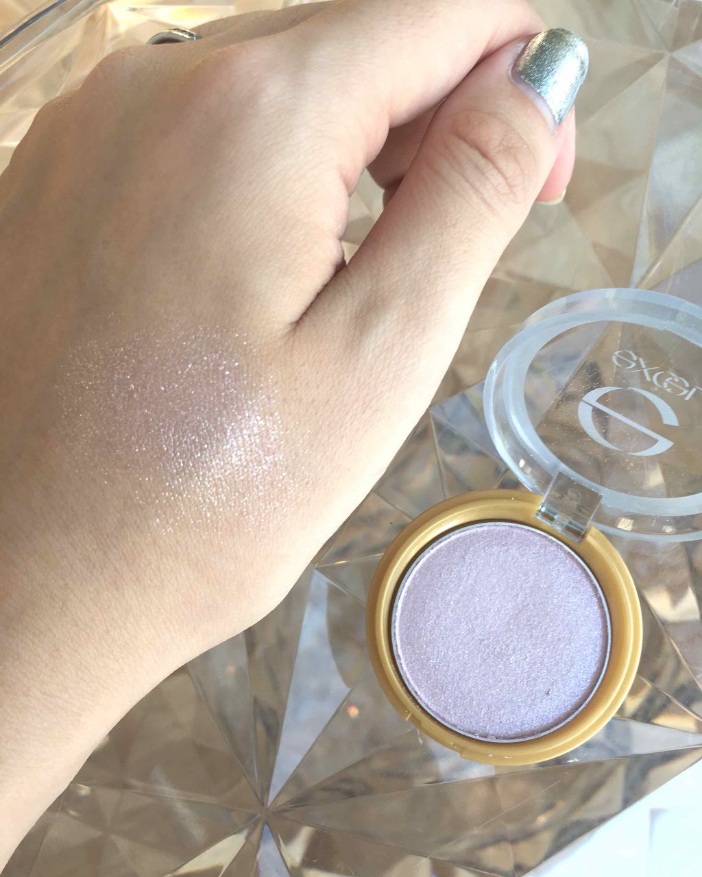 シャイニーシャドウ N/excel/単色アイシャドウを使ったクチコミ（2枚目）