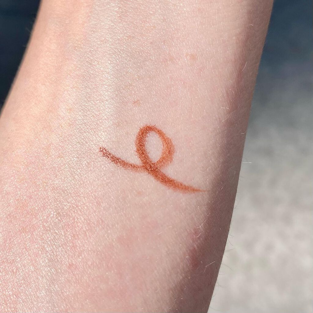 「密着アイライナー」ショート筆リキッド/デジャヴュ/リキッドアイライナーを使ったクチコミ(4枚目)