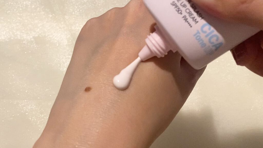 ウォータースプラッシュシカトーンアップクリーム/espoir/化粧下地を使ったクチコミ（2枚目）