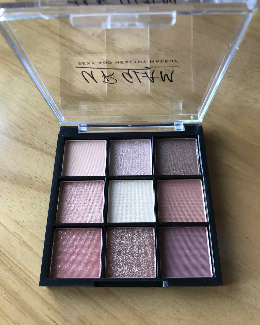 UR GLAM BLOOMING EYE COLOR PALETTE/U R GLAM/アイシャドウパレットを使ったクチコミ(2枚目)