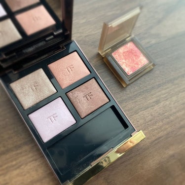 TOM FORD BEAUTY アイ カラー クォードのクチコミ「⌘今日のメイク

colorlessメイク

《how to》
1.トムフォード ローズプリズ.....」（2枚目）