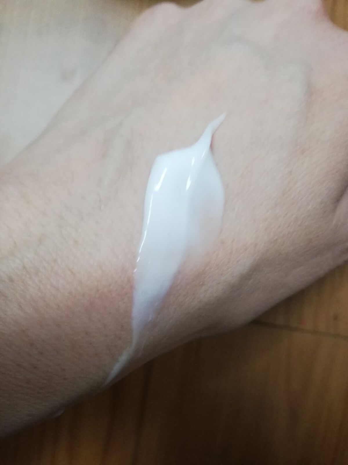 馬油スキンクリーム/ロッシ/ハンドクリームを使ったクチコミ(2枚目)