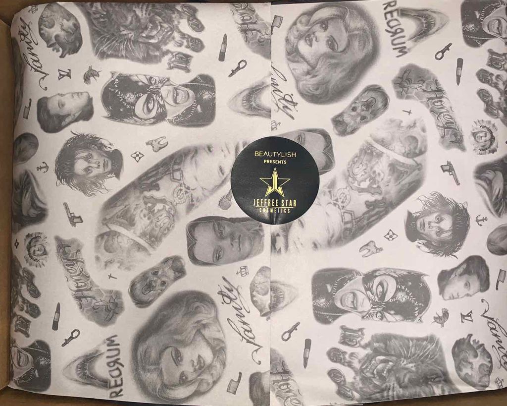 Jeffree star supreme frost/Jeffree Star Cosmetics/パウダーハイライトを使ったクチコミ(1枚目)
