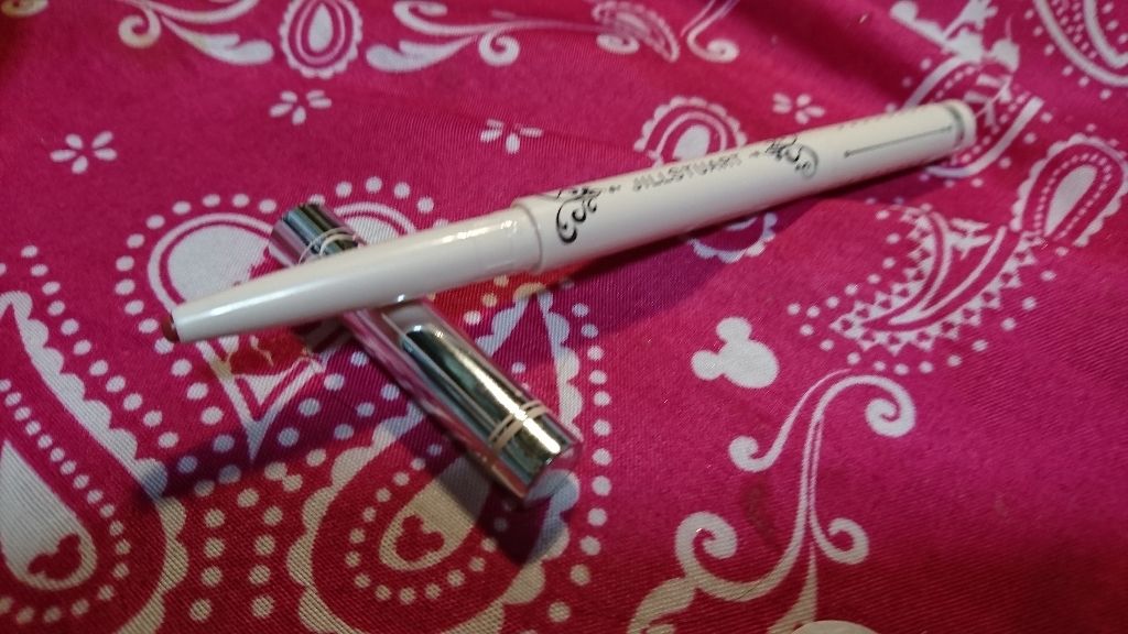 リップコントゥア&ブラー ライナー/JILL STUART/リップライナーを使ったクチコミ(1枚目)