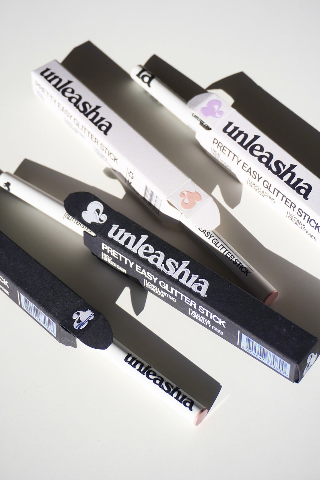 プリティー イージーグリッタースティック/unleashia/グリッターを使ったクチコミ（2枚目）