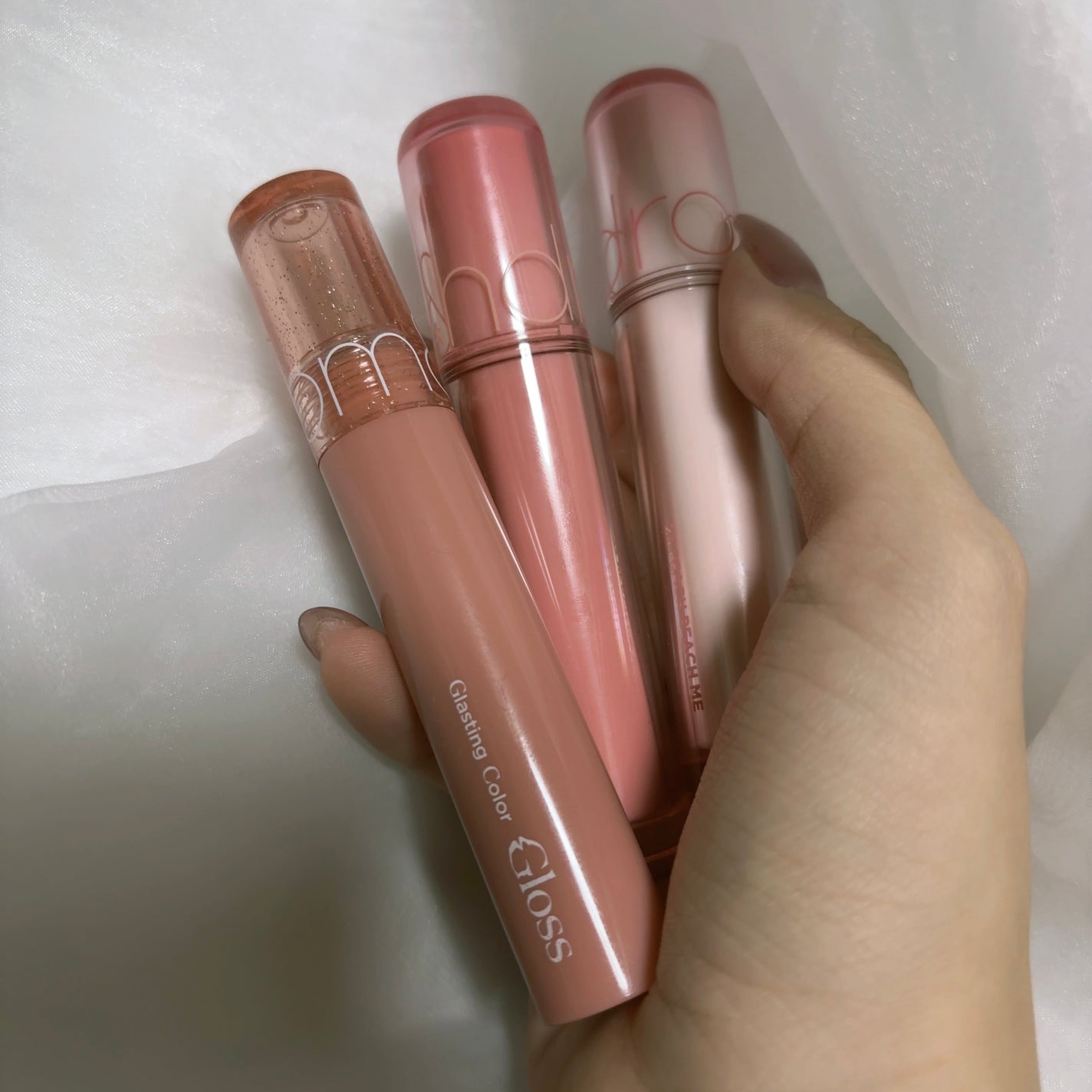 グラスティングカラーグロス/rom&nd/リップグロスを使ったクチコミ(1枚目)