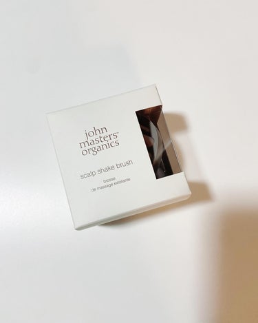 john masters organics スキャルプシェイクブラシのクチコミ「【頭皮ケアで美しい髪へ】毛穴の汚れを掻き出し頭皮をつかんで揉みほぐす🫧
⁡
⁡
───────.....」（2枚目）