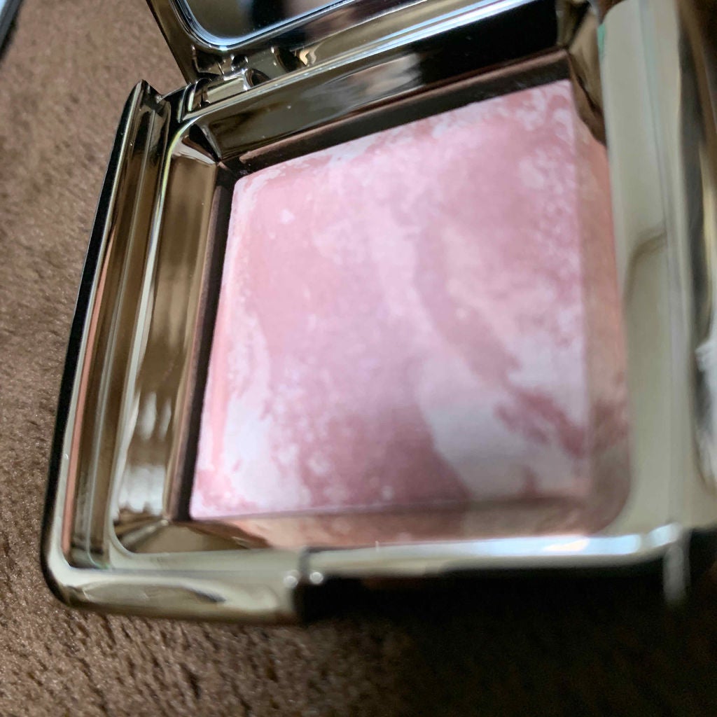 Hourglass Ambient Lighting Powder/HOURGLASS/プレストパウダーを使ったクチコミ(2枚目)