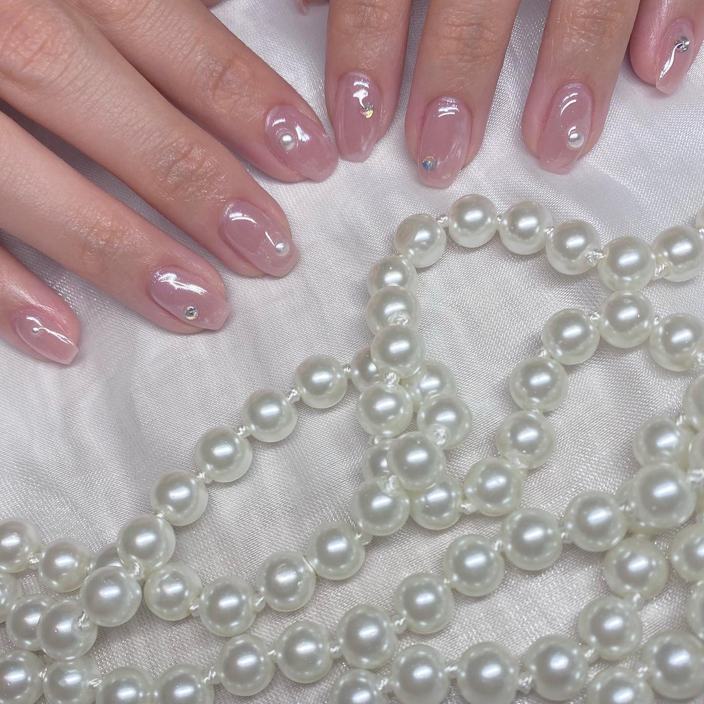 kanna on LIPS 「・・・𝒲𝒽𝒾𝓉𝑒𝓂𝒾𝓇𝓇𝑜𝓇×𝒫𝑒𝒶𝓇𝓁👼🤍前投稿と同じ大人..」(3枚目)