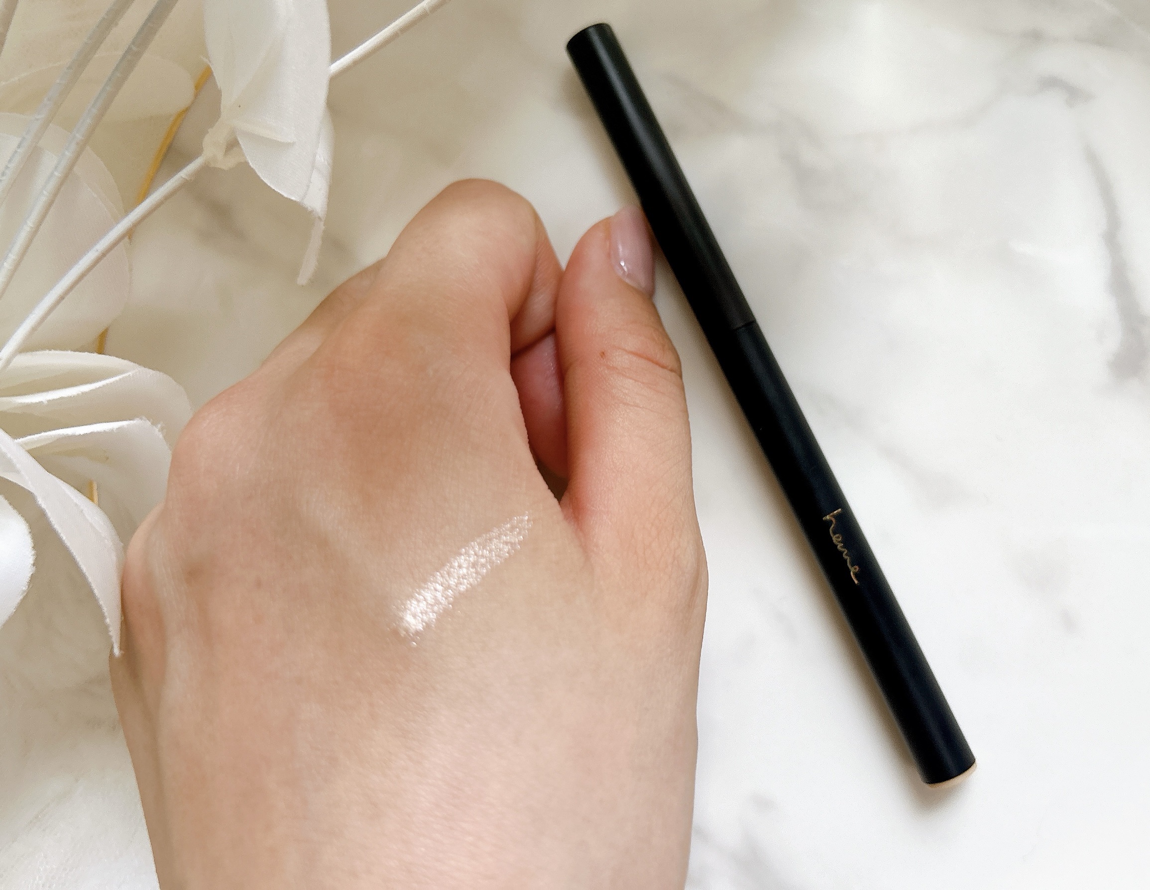 シマーシャドウペンシル ムーンライトゴールド/heme/ジェル・クリームアイシャドウを使ったクチコミ（3枚目）