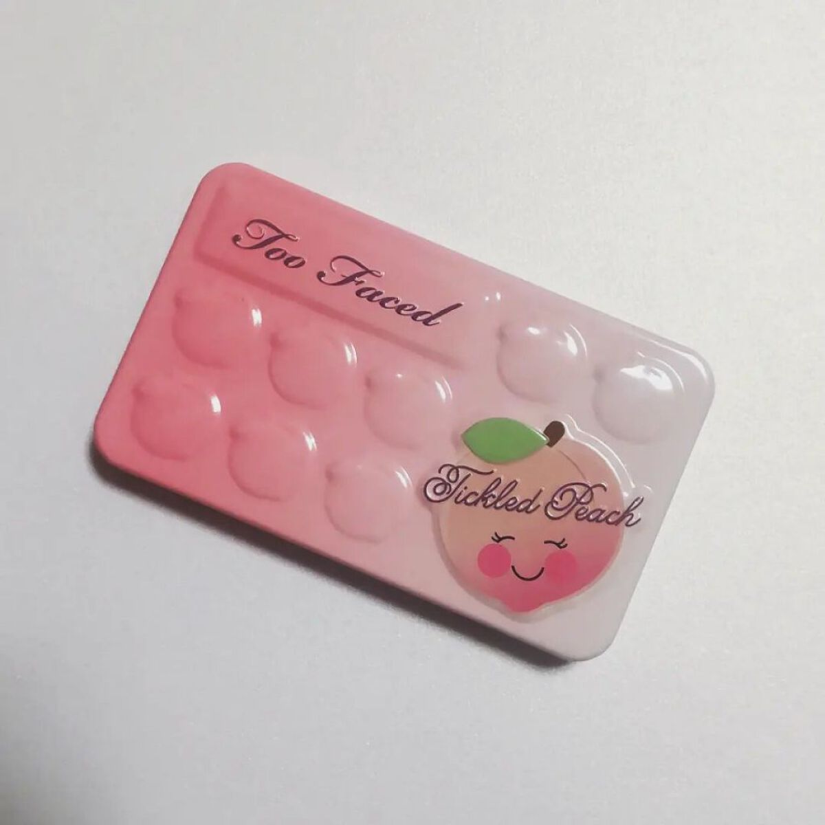 ティックルドピーチ ミニ アイシャドウ パレット/Too Faced/アイシャドウパレットを使ったクチコミ（1枚目）