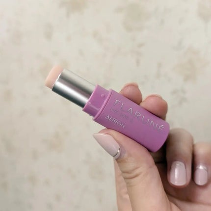SAAYA on LIPS 「ALBIONフラルネリップバーS〈リップトリートメント〉甘くフ..」(4枚目)