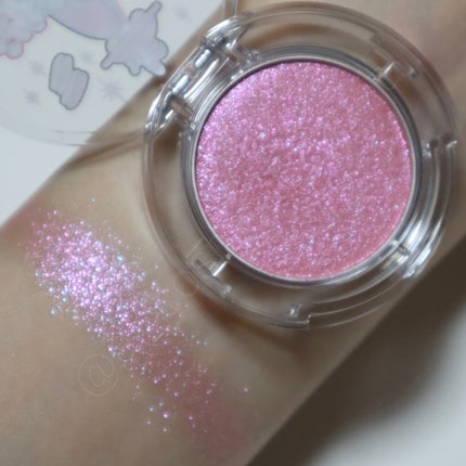 マルチグリッターカラー 20 MY MELODY Limited Color(マイメロディー限定)/ENBAN TOKYO/単色アイシャドウを使ったクチコミ(2枚目)