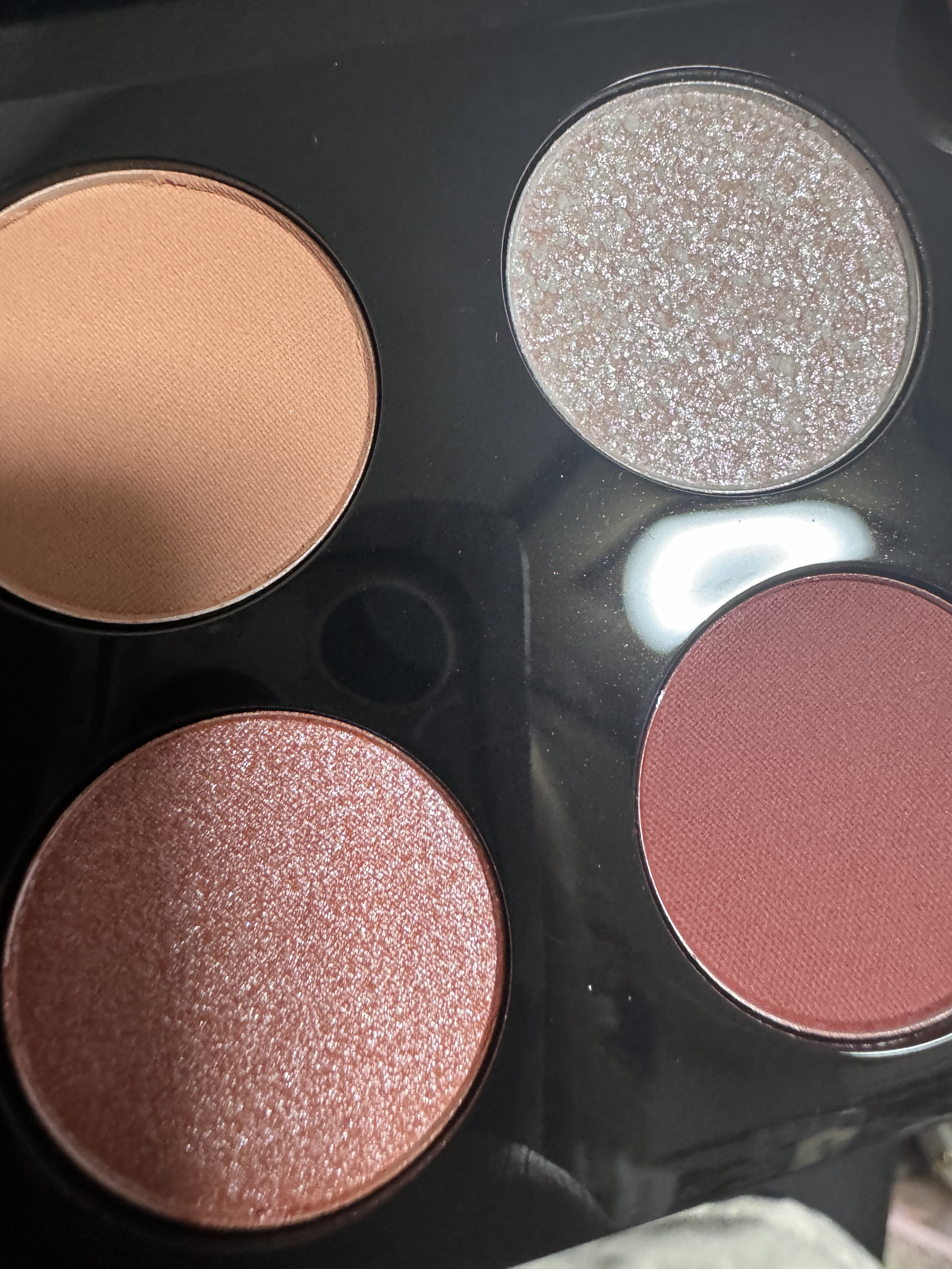 ルナ ライツ アイシャドウ クォード【LUNAR NEW YEAR COLLECTION】/BOBBI BROWN/アイシャドウパレットを使ったクチコミ（3枚目）