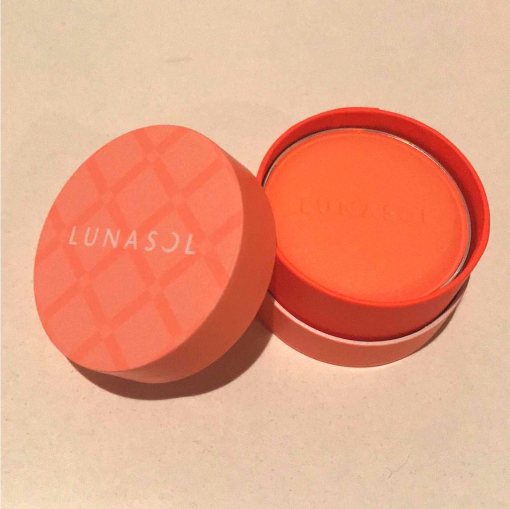 マカロンニュアンスアイズ EX02 Mango/LUNASOL/単色アイシャドウを使ったクチコミ（1枚目）