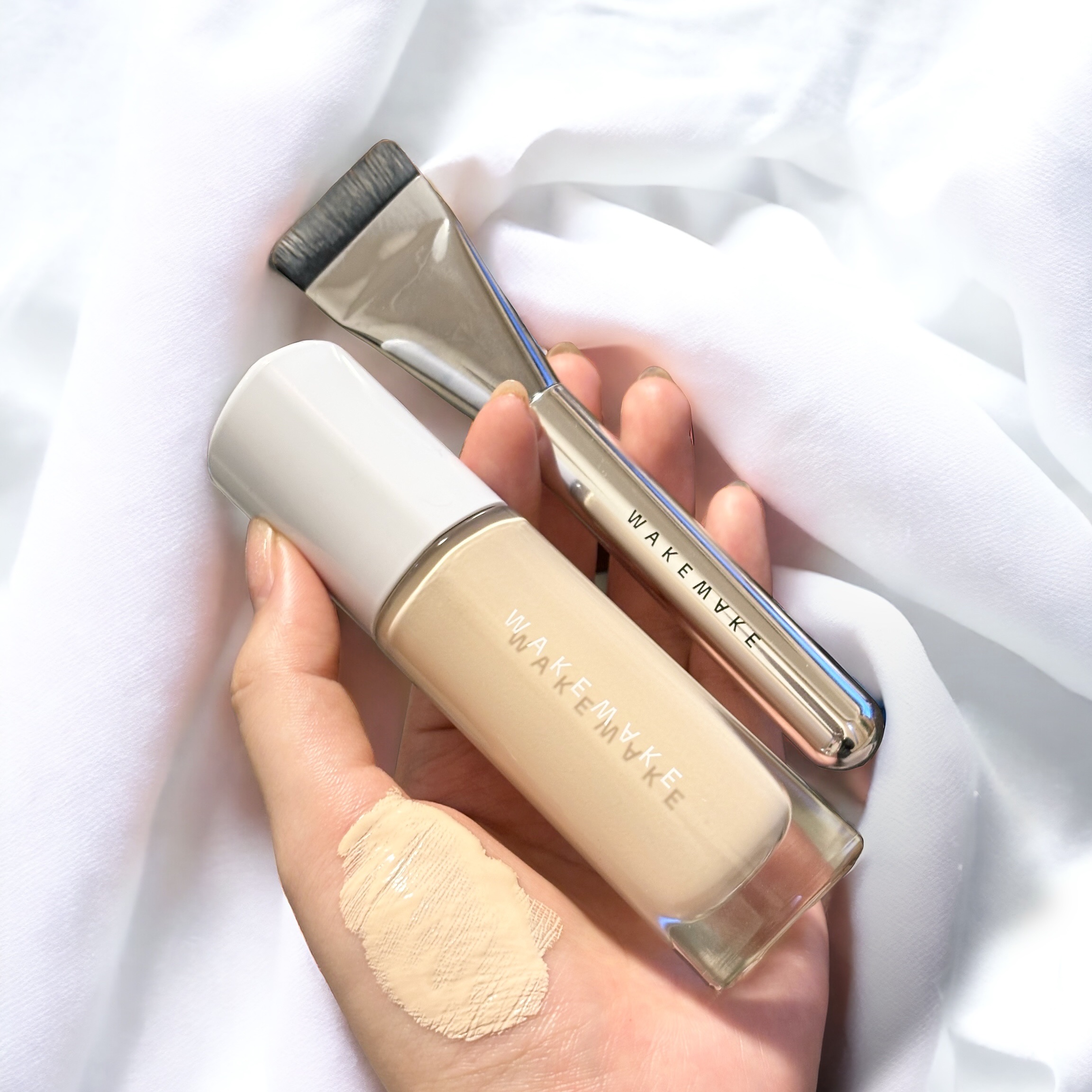 ウォーターグロウコーティングファンデーション / wakemake