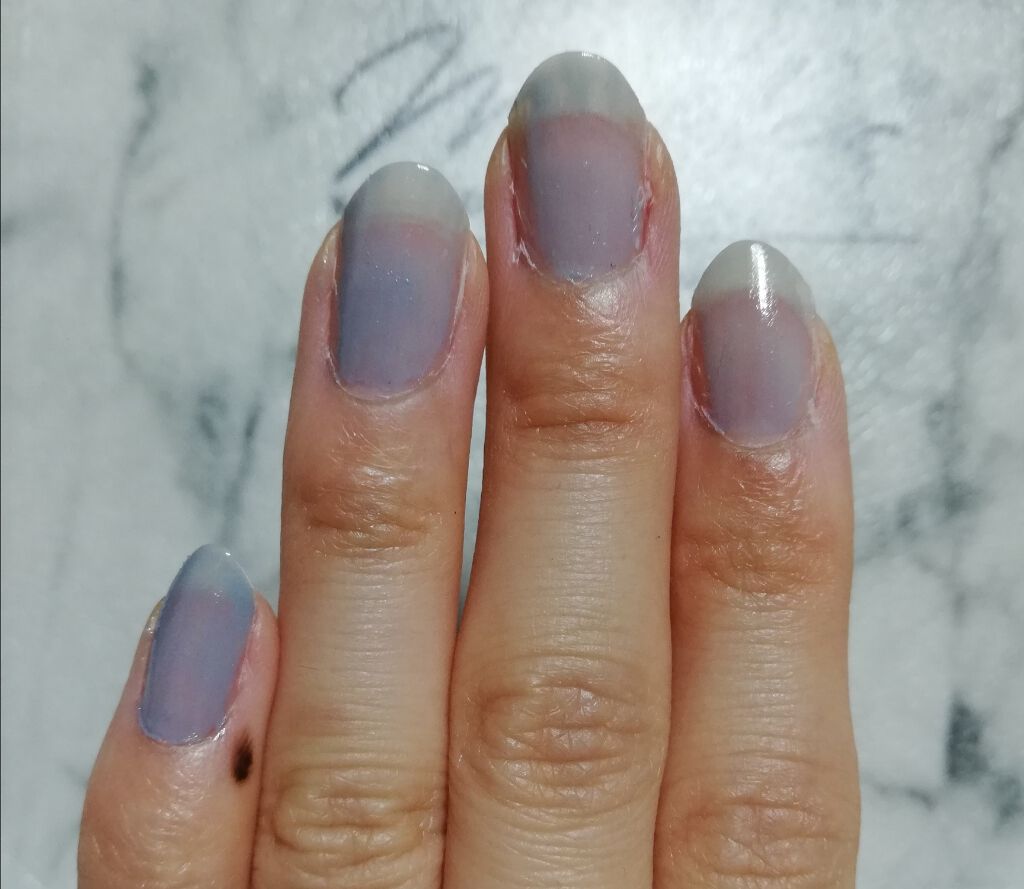 カラフルネイルズ/キャンメイク/マニキュアを使ったクチコミ(4枚目)