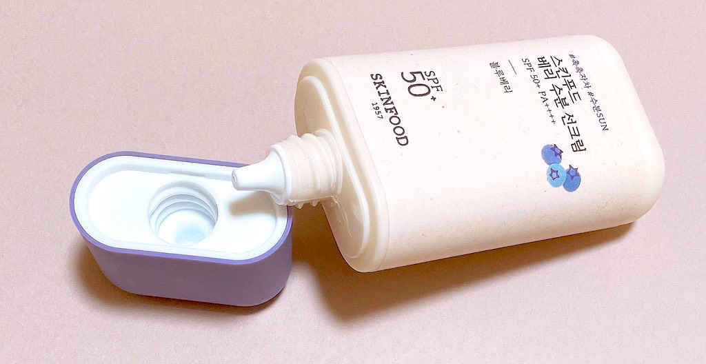 ベリー モイスチャライジング サンクリーム/SKINFOOD/日焼け止めクリームを使ったクチコミ（2枚目）