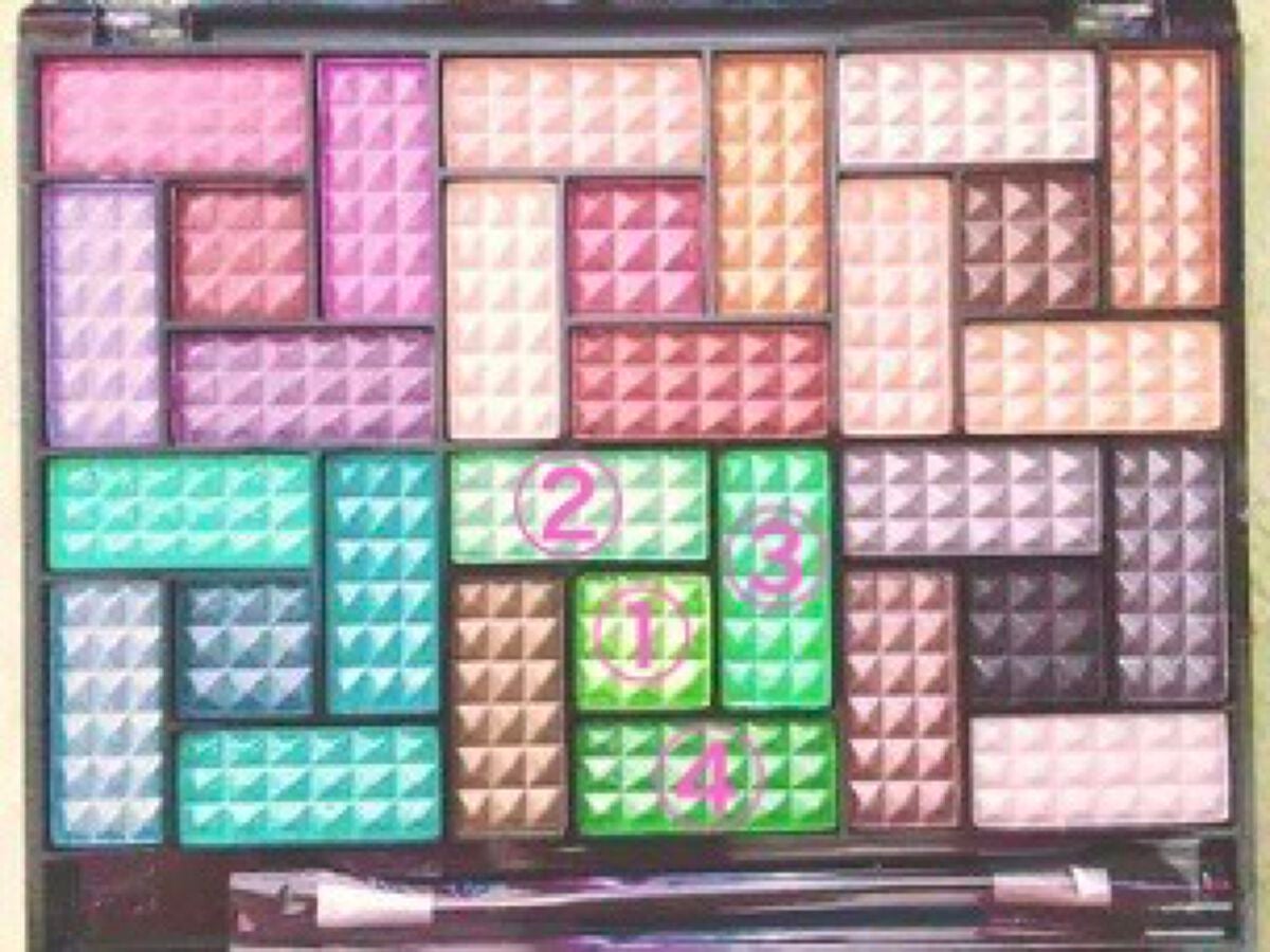 30COLORSEYESHADOWPALETTE/Dolly Angel/アイシャドウパレットを使ったクチコミ(2枚目)