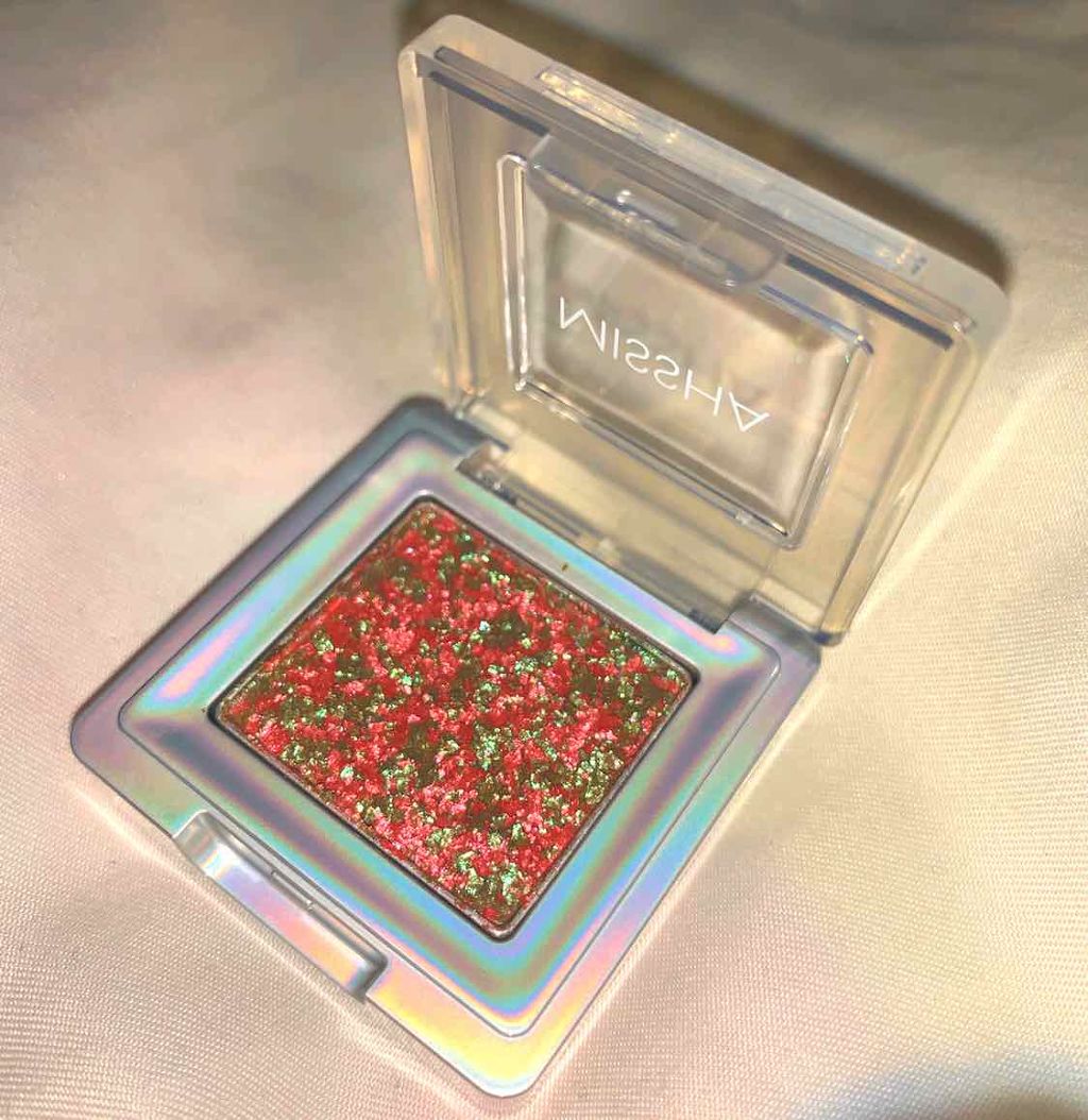 グリッタープリズム シャドウ/MISSHA/グリッターを使ったクチコミ（1枚目）